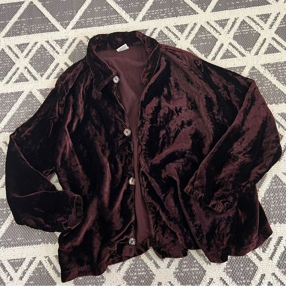CP shades burgundy velvet Button down blouse‎ - Picture 2 of 9